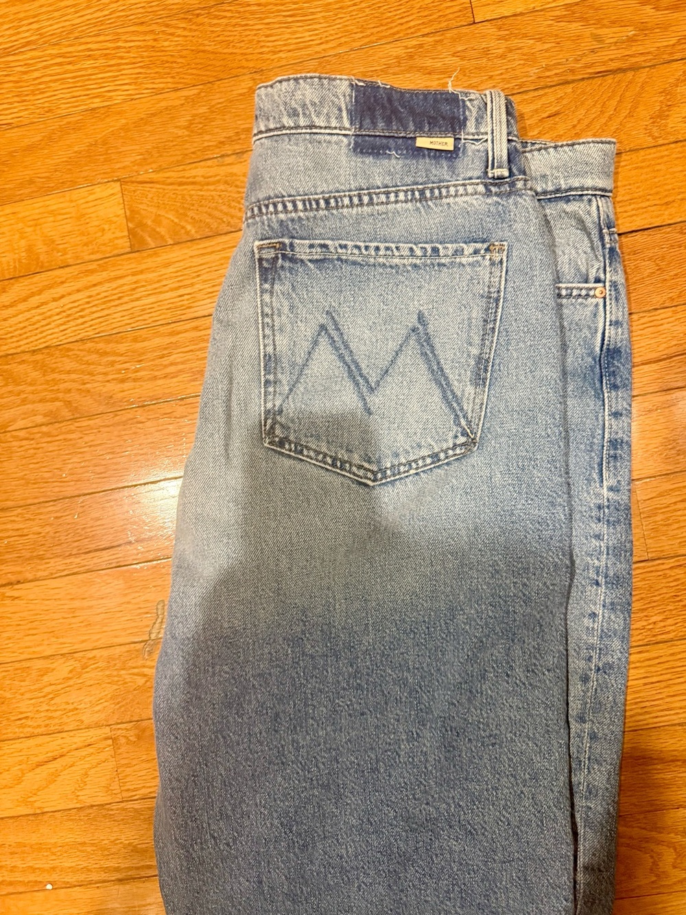 Mother The Dodger Skimp Cuff Jeans - Picture 4 of 7